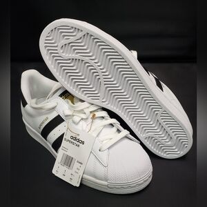 NEW Adidas Superstar. Mens size 6.5